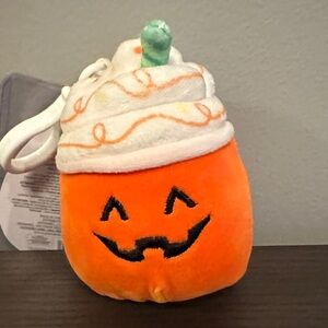 Squishmallows Lester the Jack O’ Lantern Latte with clip